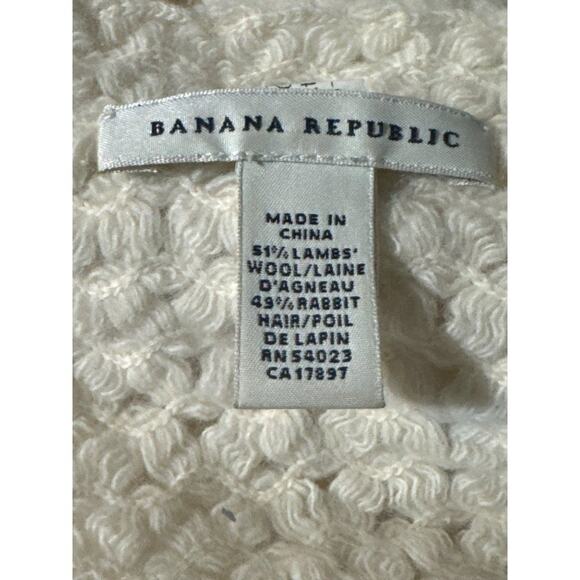 Banana Republic Scarf Lamb's Wool and Rabbit Hair in Ivory with Fringe - Picture 4 of 10